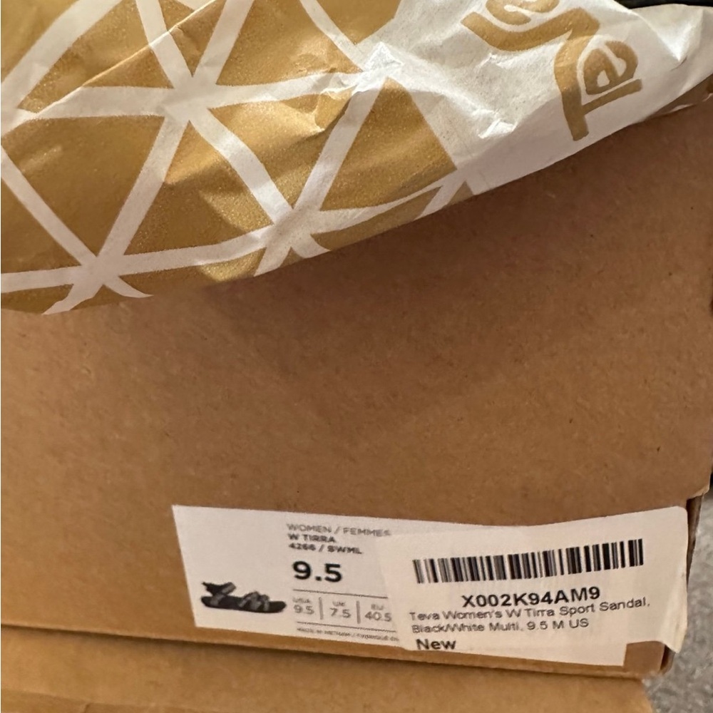 Teva Black and Gray Women's Sandals - Picture 4 of 7